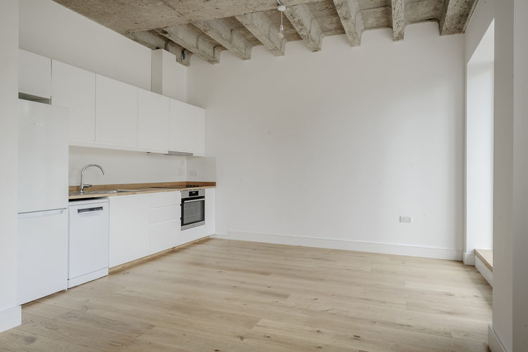 Flat 204 4024
